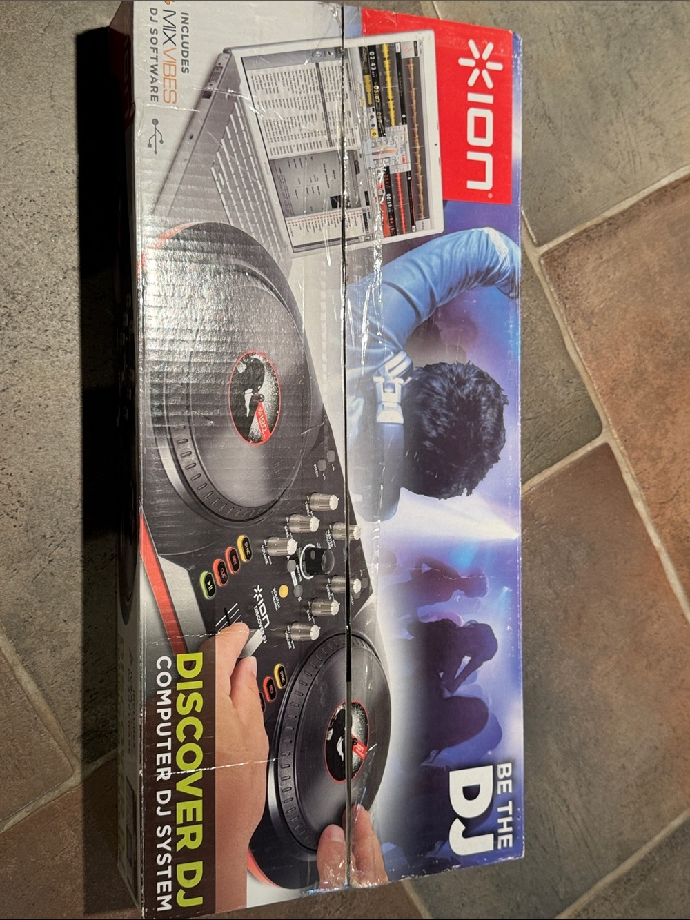 NIB Ion Discover DJ Controller Computer DJ System includes MixVibes software